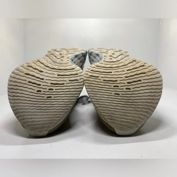 Nike React Infinity Run Flyknit 2 Men’s Size 11 Light Bone/Gray Running Shoes - Picture 9 of 11